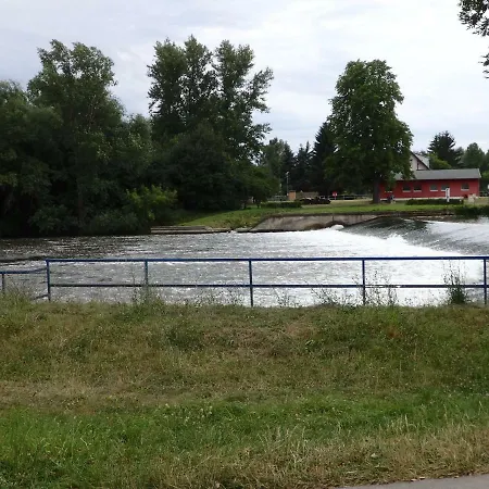 Zur Saale Отель
