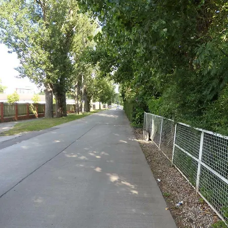 Zur Saale Отель