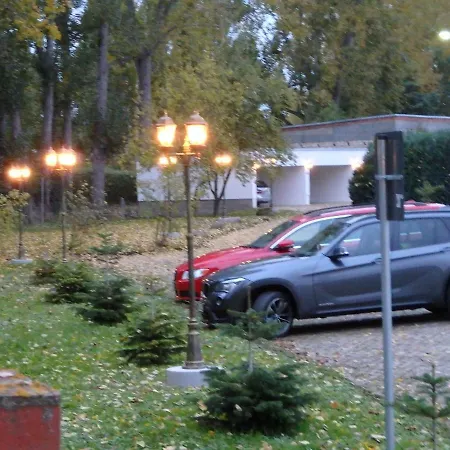 Zur Saale Отель 2*