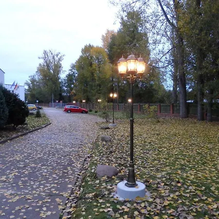 Hotel Zur Saale 2*